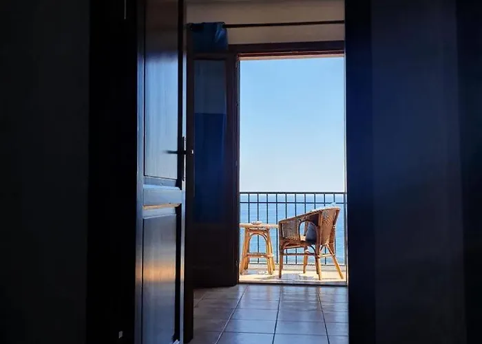 Bussola Canneto (Lipari)