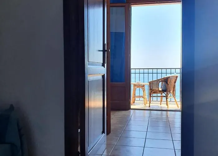 Bussola Canneto (Lipari)